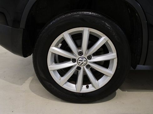 Used 2017 Volkswagen Tiguan Wolfsburg Edition image 11