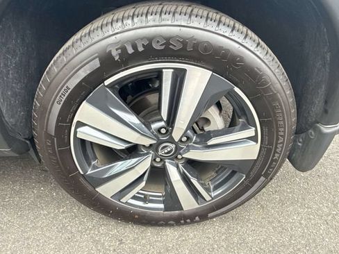 Certified 2023 Nissan Rogue SL w/ SL Premium Package FWD image 32