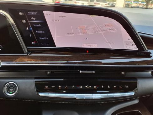 Used 2021 Cadillac Escalade Sport Platinum AWD/4WD image 25