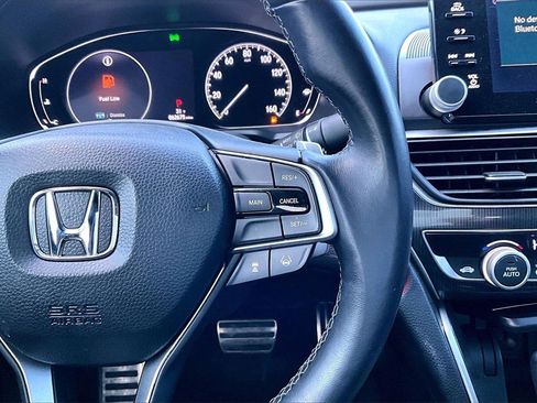 Used 2018 Honda Accord Sport image 17