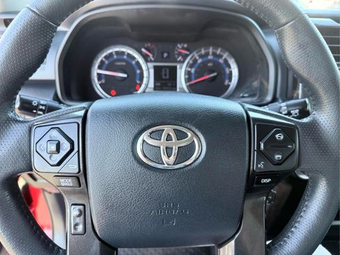 Used 2019 Toyota 4Runner TRD Off-Road Premium AWD/4WD image 33