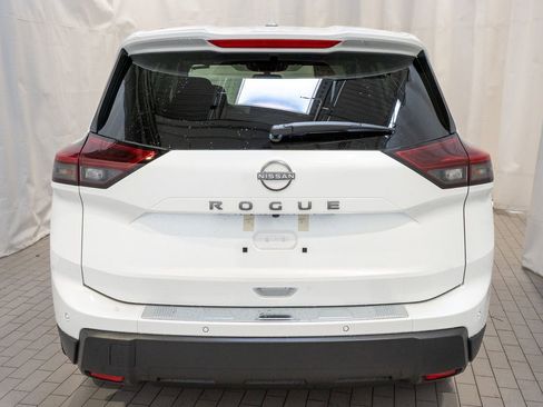 New 2026 Nissan Rogue SV image 5