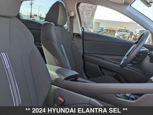 Used 2024 Hyundai Elantra SEL w/ Convenience Package FWD image 21