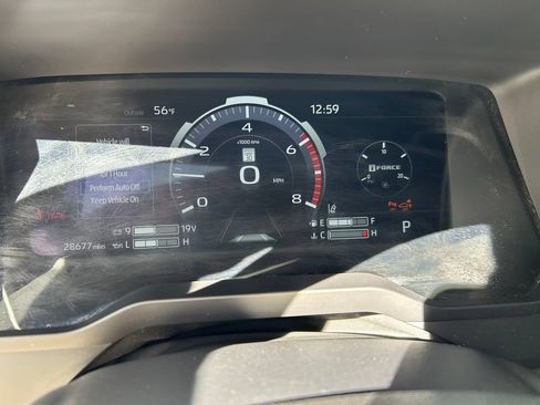 Used 2024 Toyota Tundra Limited AWD/4WD image 10