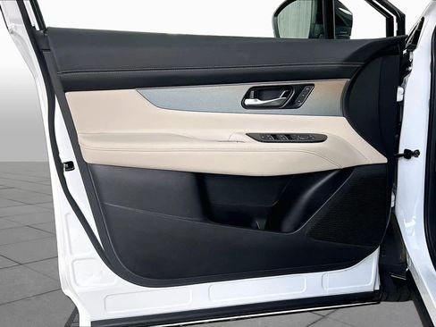 Certified 2025 Nissan Murano SL w/ Cargo Package AWD/4WD image 22