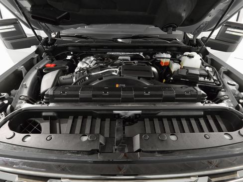 Used 2025 GMC Sierra 2500 AT4X image 38