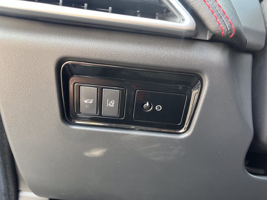 Used 2018 Jaguar F-PACE S AWD/4WD image 17