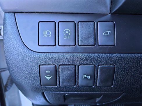 Used 2019 Toyota Highlander Limited image 17