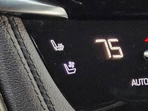 Certified 2022 Cadillac XT6 Premium Luxury w/ Platinum Package image 20