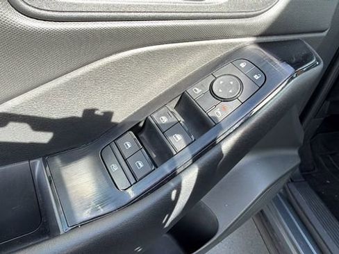 Used 2025 Nissan Rogue S image 20