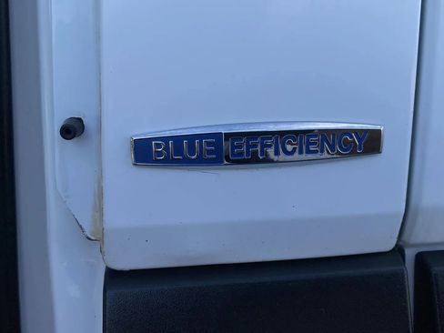 Used 2015 Mercedes-Benz Sprinter 2500 w/ Driver Comfort Package image 10