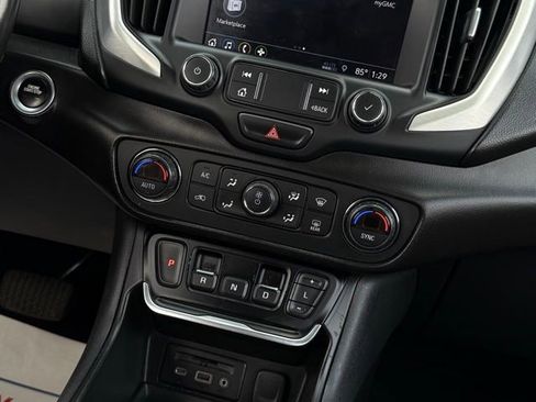 Used 2020 GMC Terrain SLT image 22