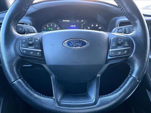 Used 2020 Ford Explorer XLT w/ Equipment Group 202A image 10