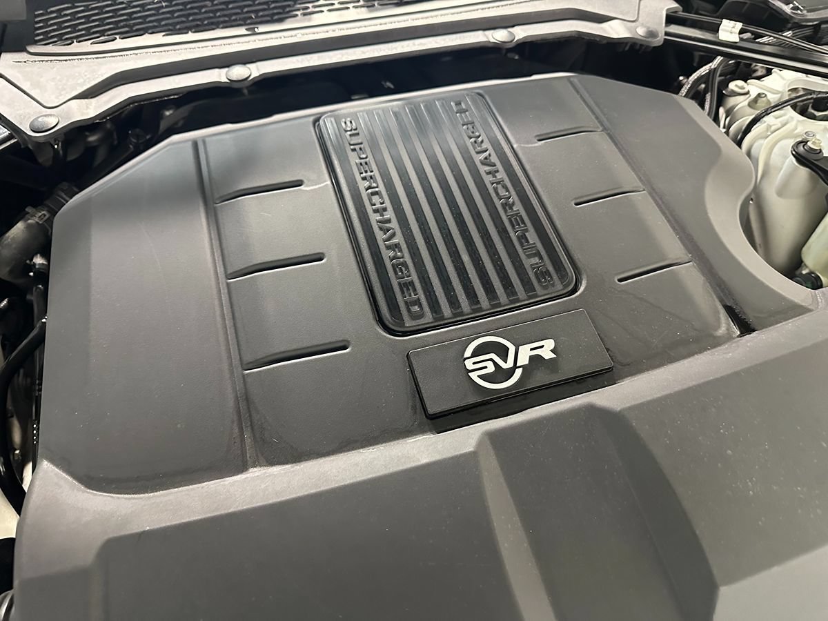 Used 2017 Land Rover Range Rover Sport SVR AWD/4WD image 6