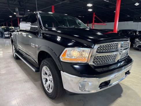Used 2014 RAM 1500 Laramie AWD/4WD image 9