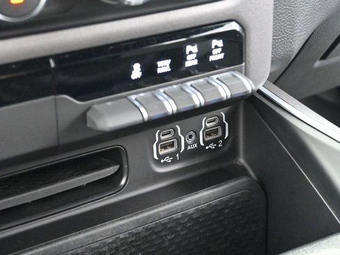 Used 2022 RAM 1500 Big Horn AWD/4WD image 23