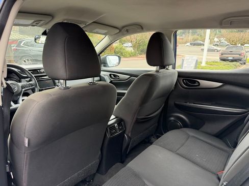 Used 2021 Nissan Rogue Sport S image 30