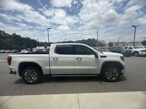 Used 2023 GMC Sierra 1500 Denali w/ Denali Reserve Package AWD/4WD image 8