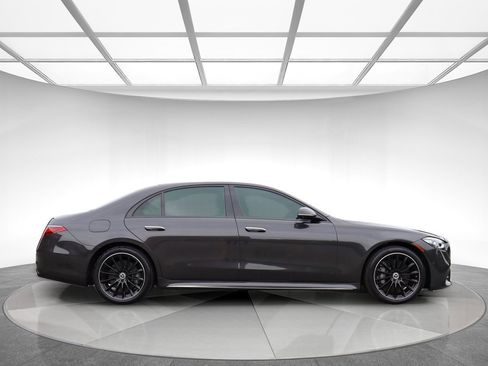 Used 2023 Mercedes-Benz S 500 4MATIC image 4