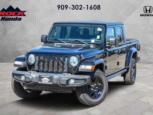 Used 2021 Jeep Gladiator Sport image 1