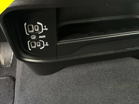 Used 2024 RAM 2500 Laramie AWD/4WD image 22