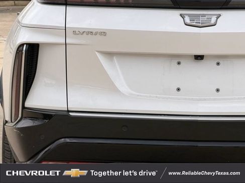 Used 2024 Cadillac Lyriq Luxury w/ LPO, Floor Liner Package RWD image 8