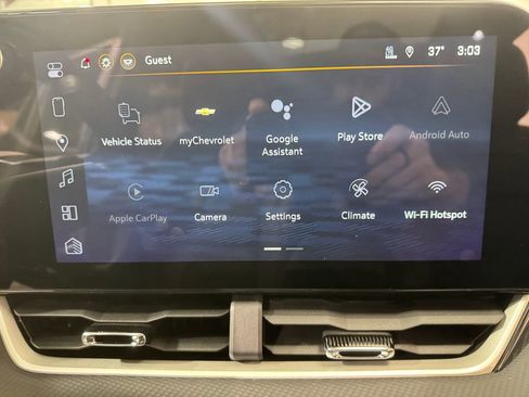 New 2026 Chevrolet Equinox LT w/ Convenience Package II image 13