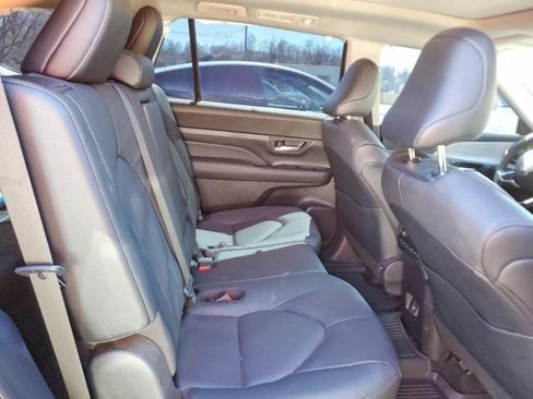 Used 2026 Toyota Grand Highlander AWD Hybrid image 9