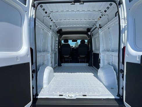 New 2025 RAM ProMaster 2500 image 10