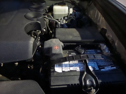 Used 2012 Toyota 4Runner SR5 w/ Convenience Pkg image 37