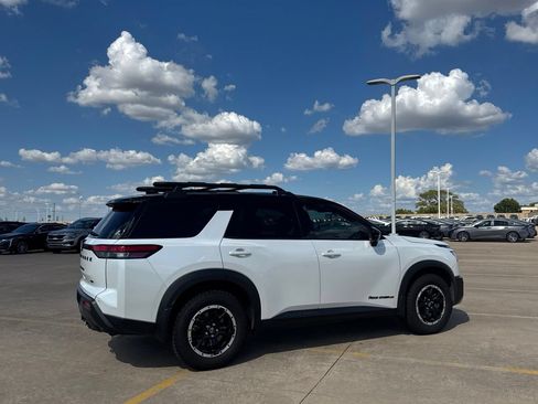 Used 2025 Nissan Pathfinder Rock Creek AWD/4WD image 25