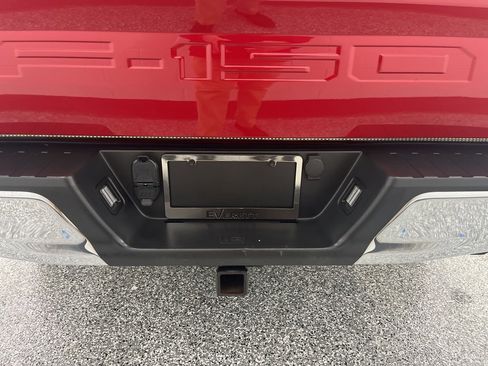 Used 2020 Ford F150 Lariat w/ FX4 Off-Road Package image 3