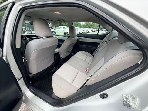 Used 2015 Toyota Corolla LE FWD image 10