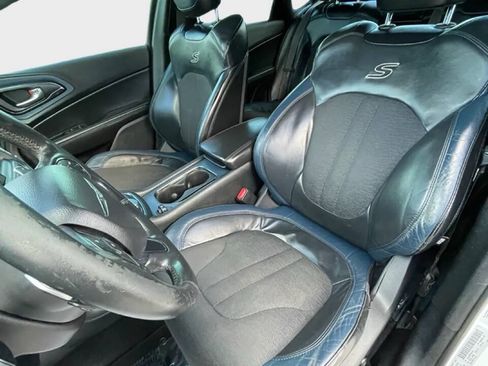 Used 2015 Chrysler 200 S w/ Navigation & Sound Group I FWD image 9