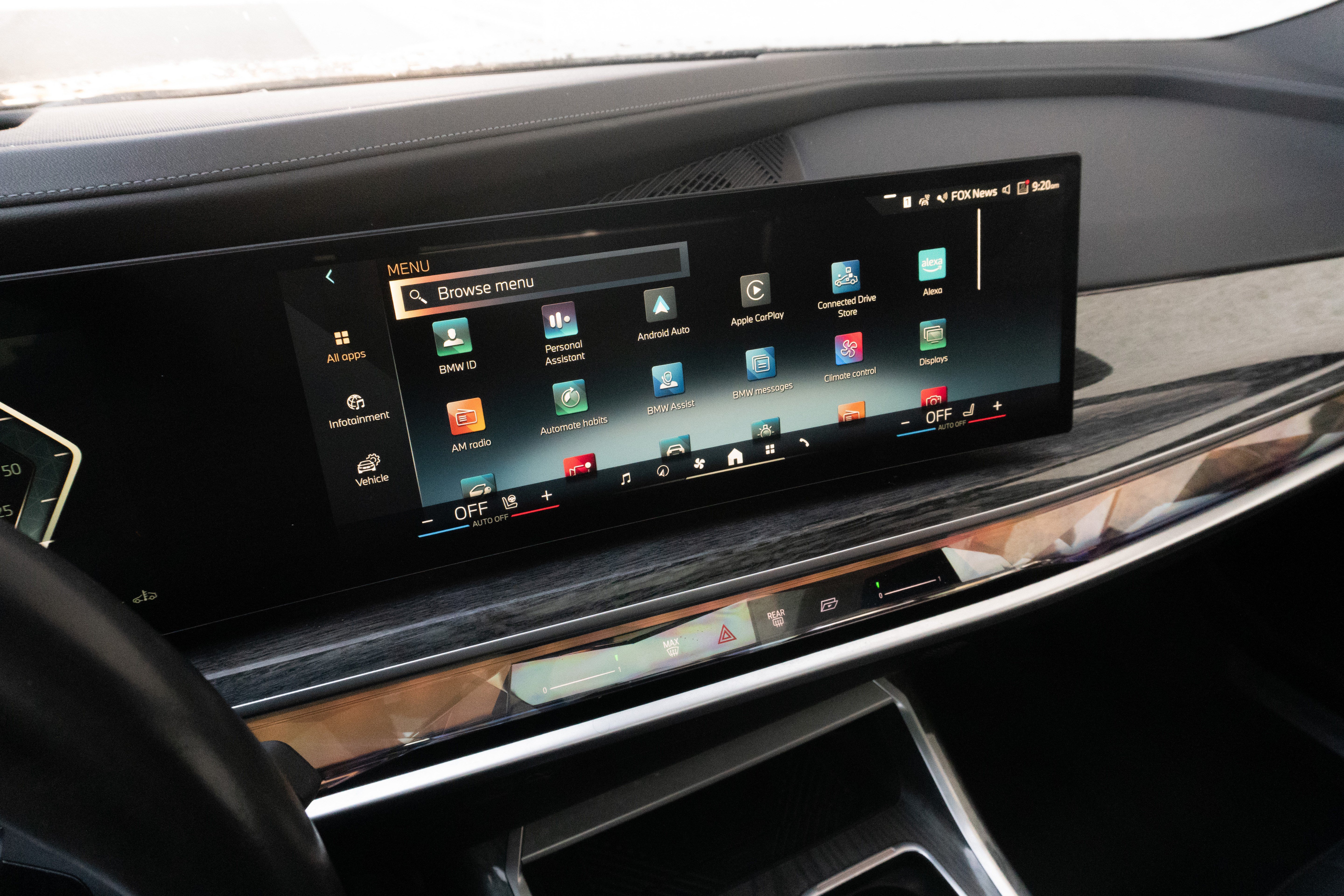 Certified 2024 BMW 740i w/ Premium Package 2 RWD image 25