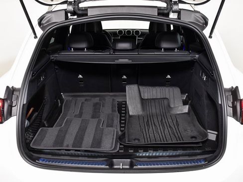 Certified 2025 Mercedes-Benz GLC 300 image 35