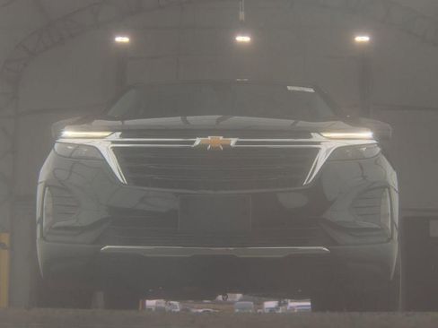 Used 2023 Chevrolet Equinox LT image 3