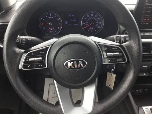 Used 2020 Kia Forte LXS FWD image 14