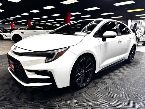 Used 2024 Toyota Corolla SE w/ SE Premium Package FWD image 7