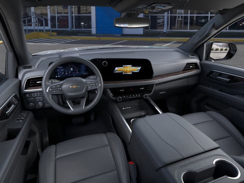 New 2026 Chevrolet Suburban LT w/ Comfort Package image 15