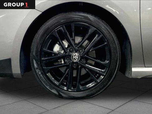 Used 2025 Toyota Camry SE FWD image 11