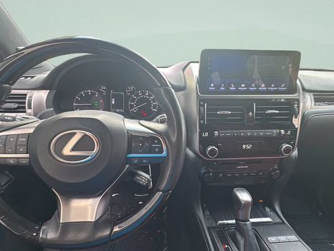 Used 2023 Lexus GX 460 Premium w/ Accessory Package AWD/4WD image 13