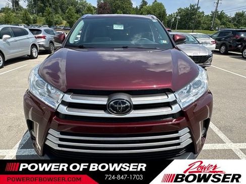 Used 2019 Toyota Highlander XLE AWD/4WD image 8