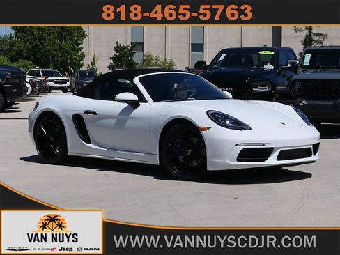Used 2024 Porsche 718 Boxster RWD image 1