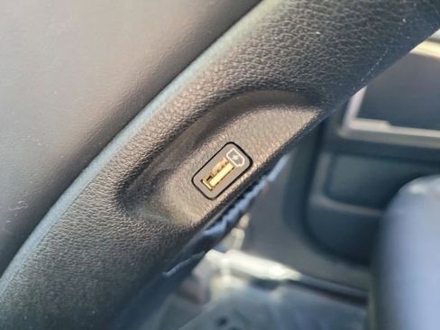 Used 2020 Kia Telluride LX image 16