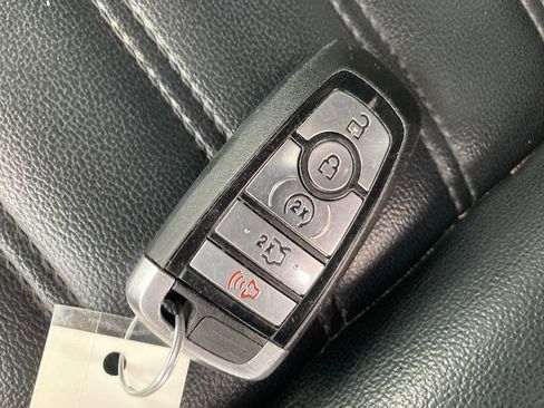 Used 2019 Ford Edge SEL w/ Equipment Group 201A image 39