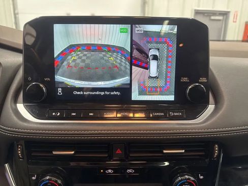 Used 2022 Nissan Rogue SL w/ SL Premium Package image 20