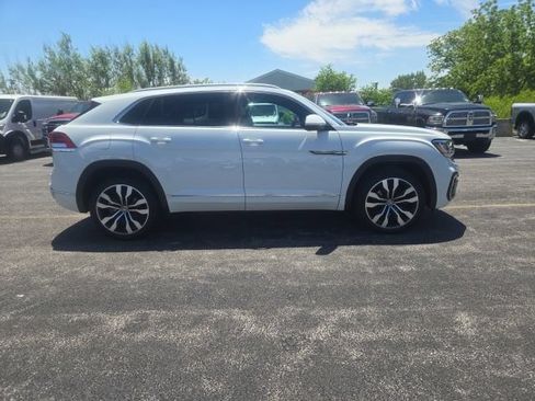 Used 2020 Volkswagen Atlas Cross Sport SEL R-Line AWD/4WD image 7