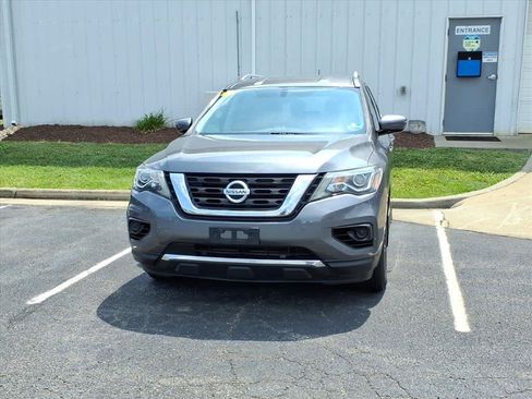 Used 2017 Nissan Pathfinder S AWD/4WD image 4