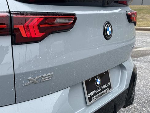 Used 2025 BMW X2 xDrive28i w/ Premium Package image 11
